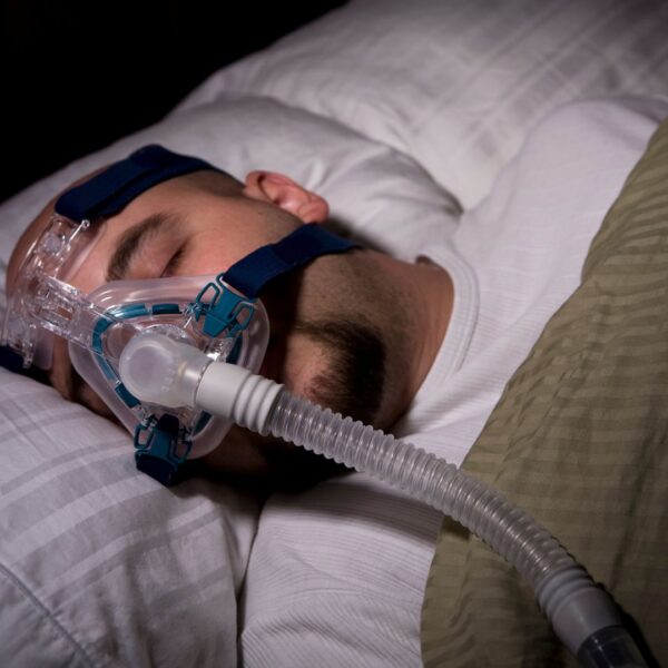sleeping with cpap machine